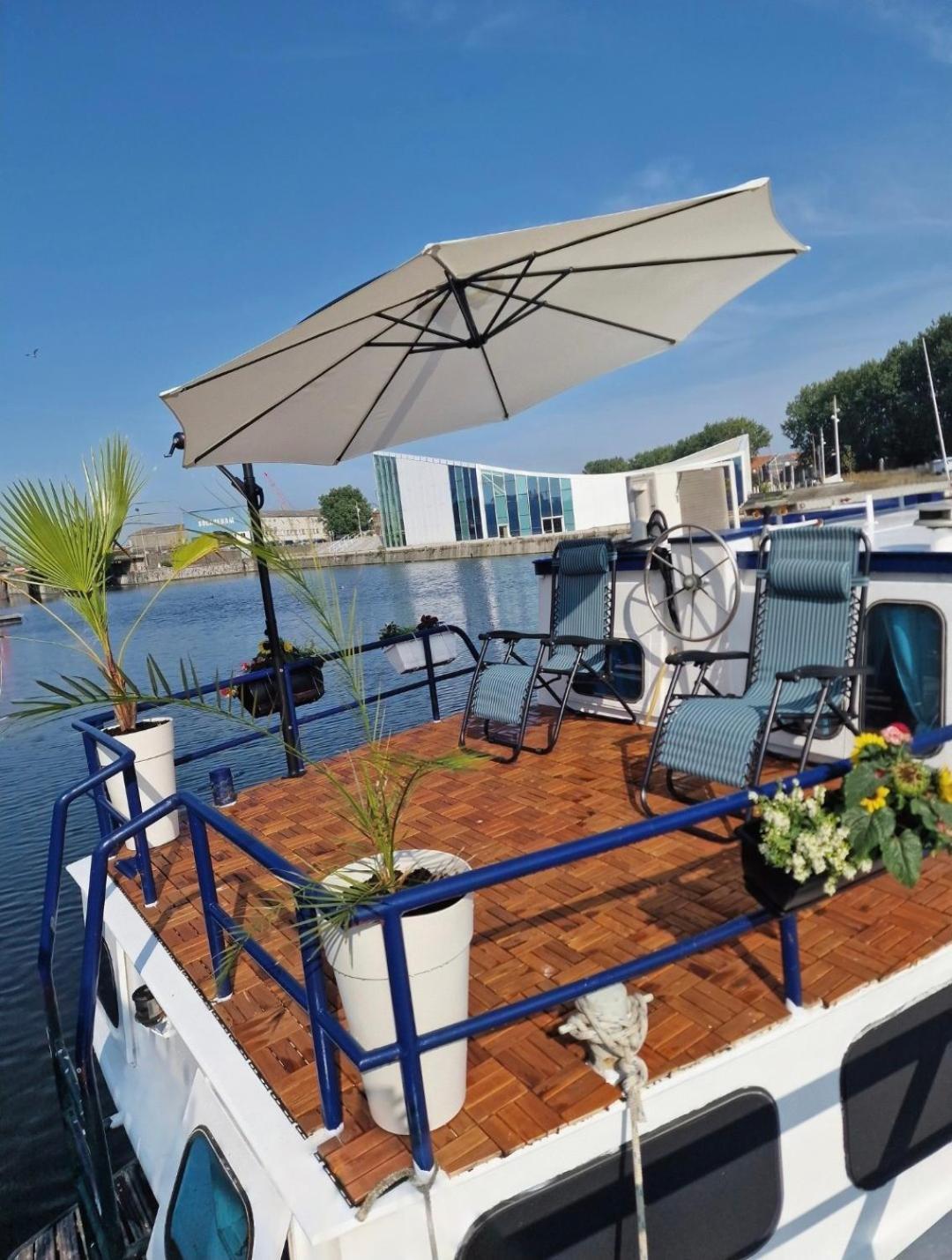 Calaidonia Boat House Hotell Calais Eksteriør bilde